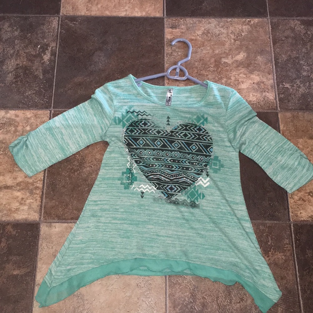 A blouse shirt.